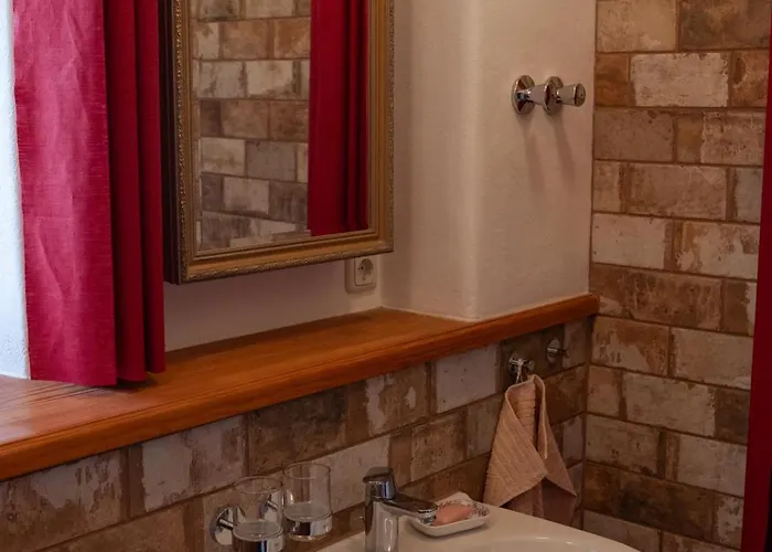 Finkenhuebelblick * غروسشوناو