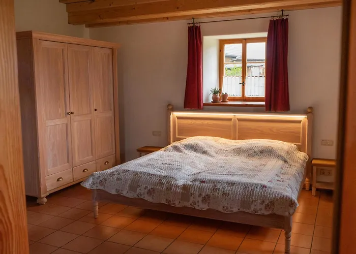 Finkenhuebelblick شقة غروسشوناو